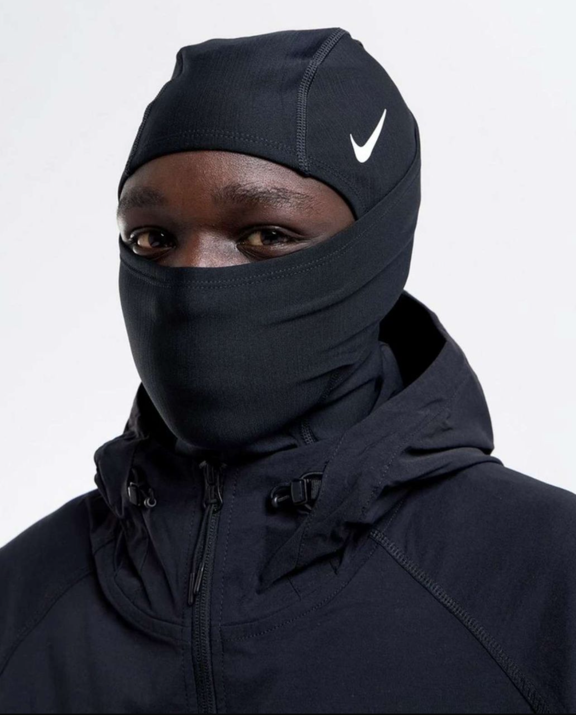Nike Pro Therma-Fit Hood in Black