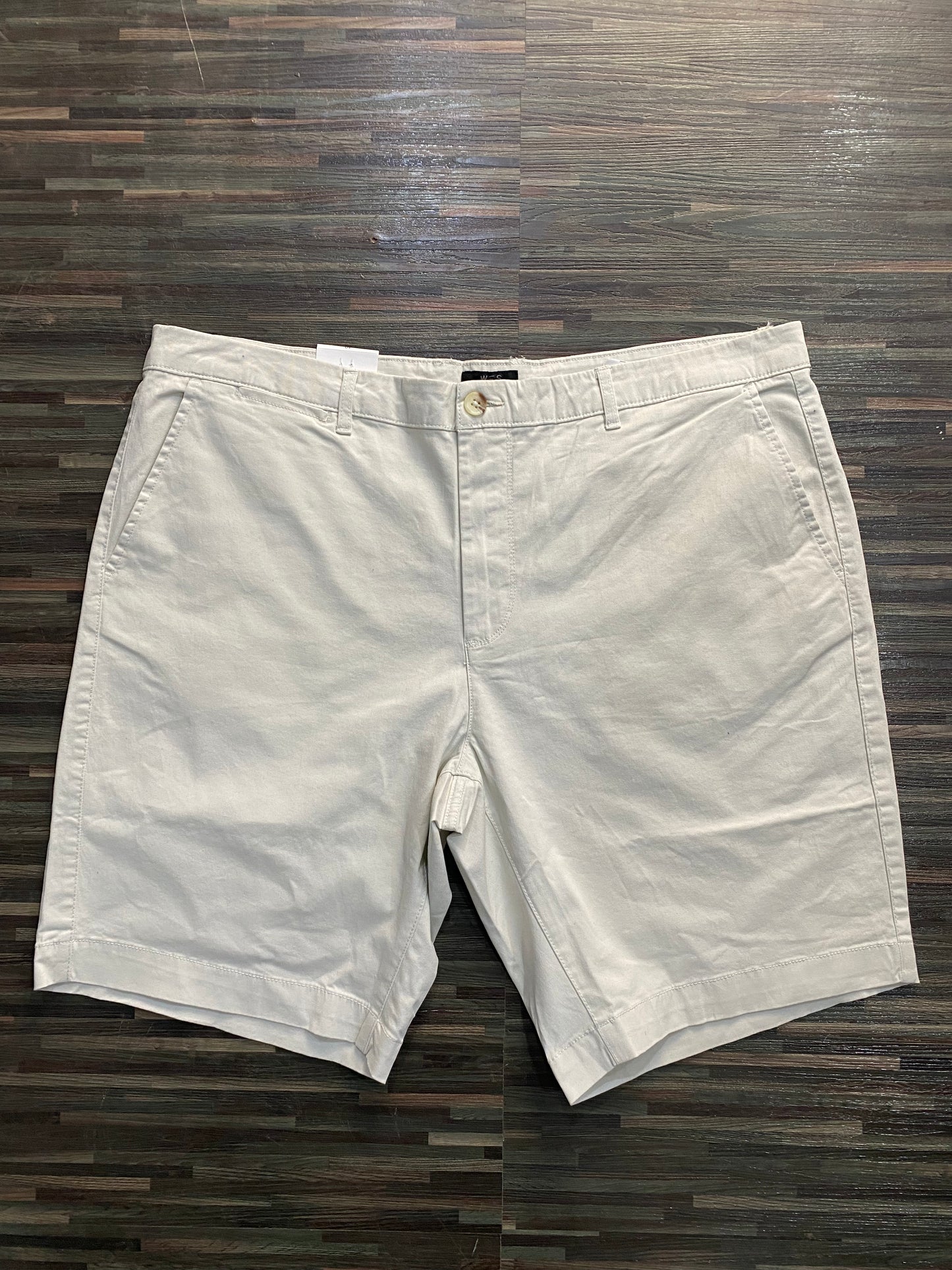 WES Relaxed short white