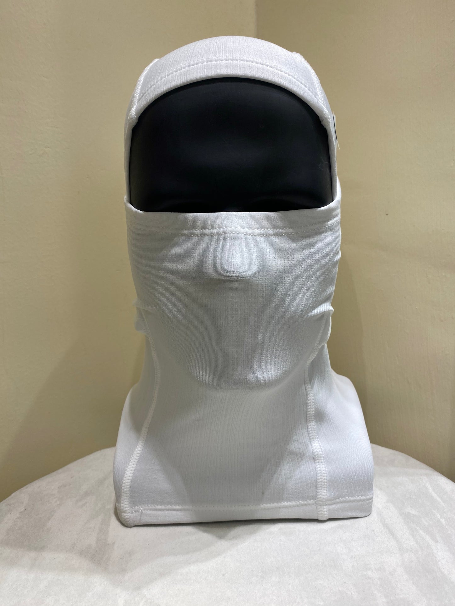 Nike Pro Therma-Fit Hood in White