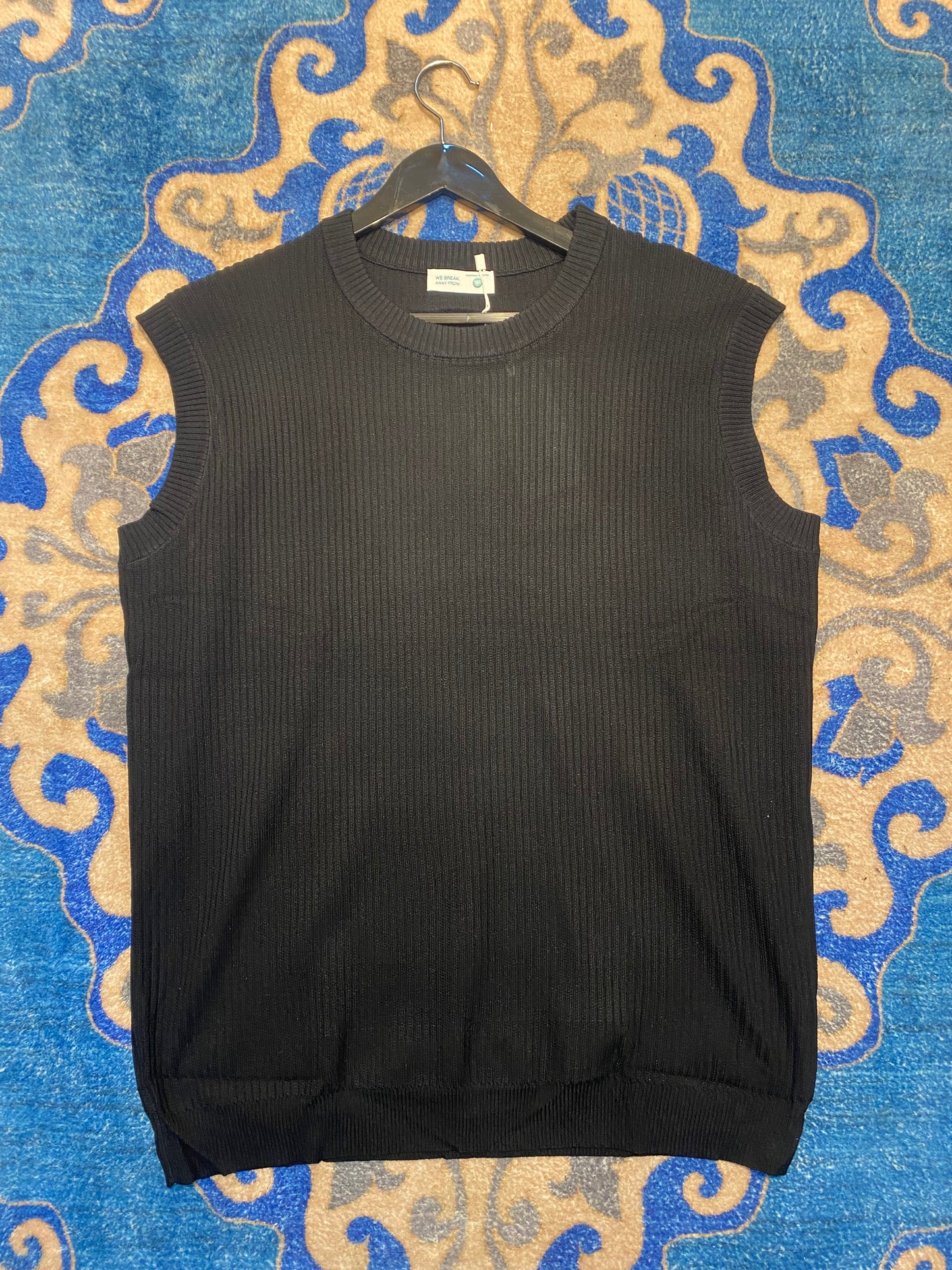 Knitted Sleeveless in black C72129