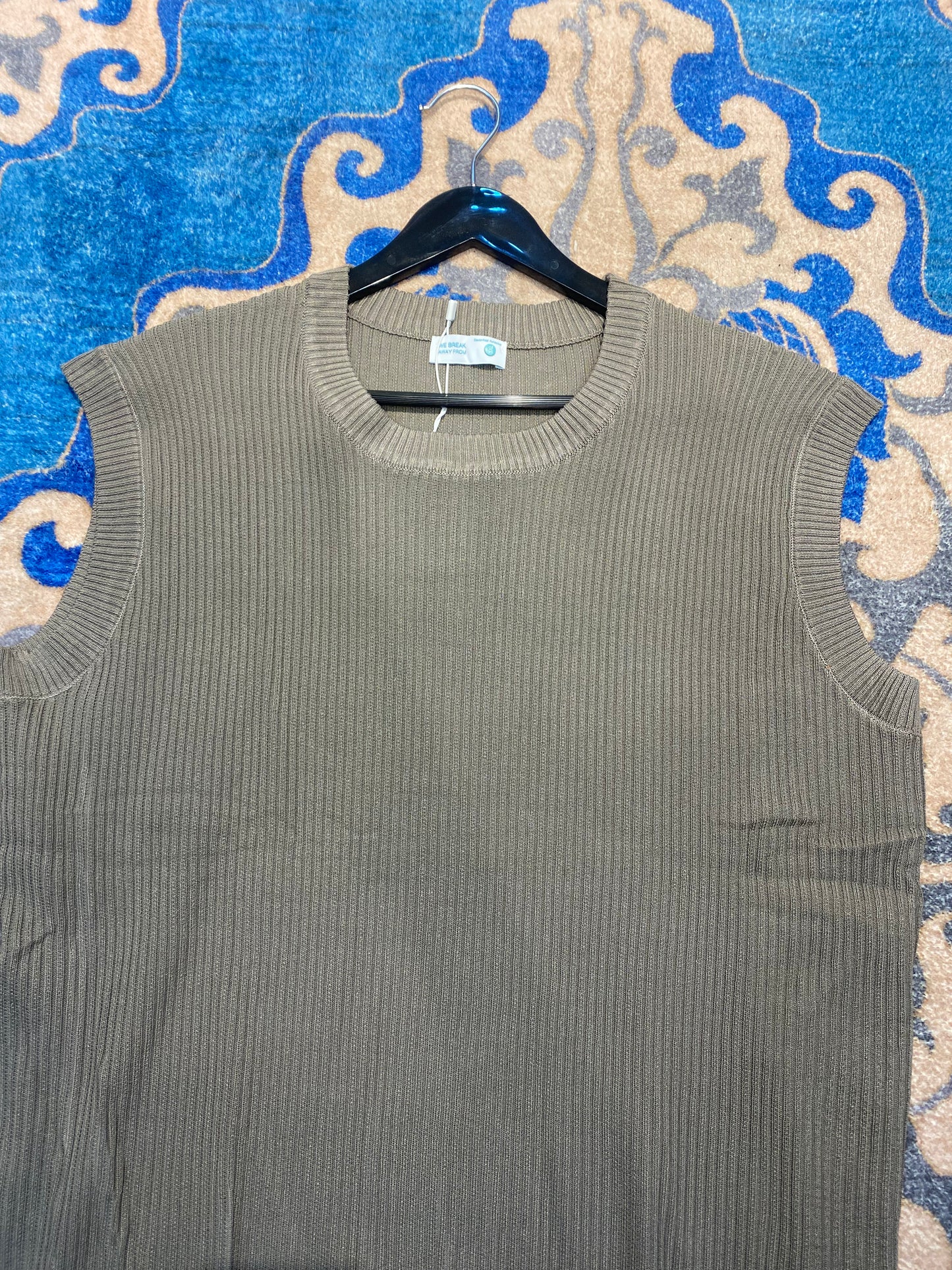 Knitted Sleeveless in Ash C72129