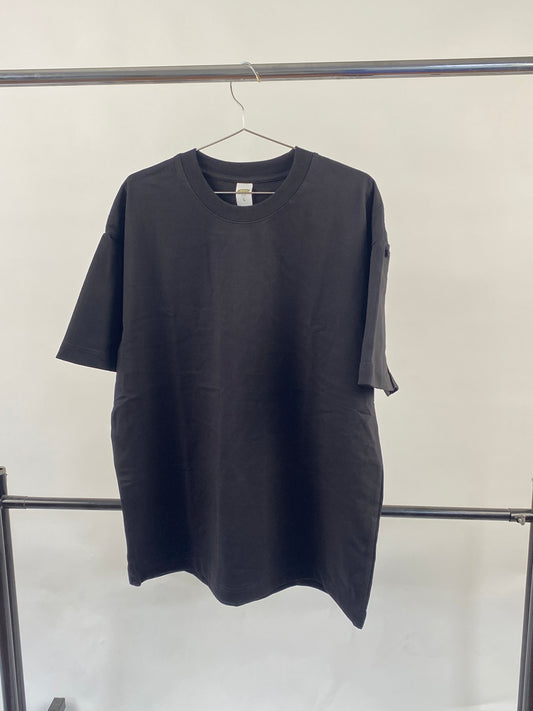 310gsm plain tees in black