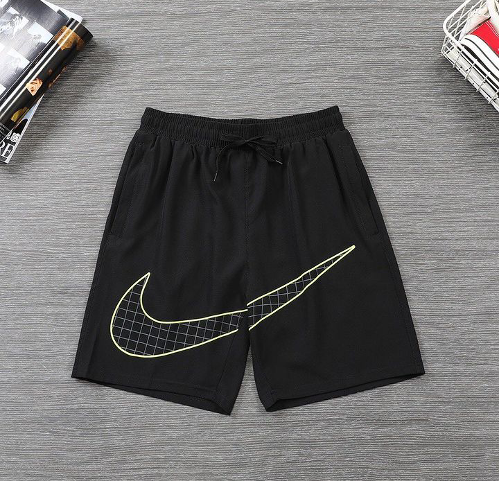 Nike  cross over print short in black