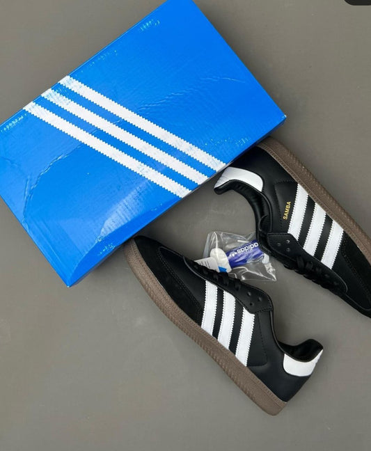 Adidas samba trainer in black