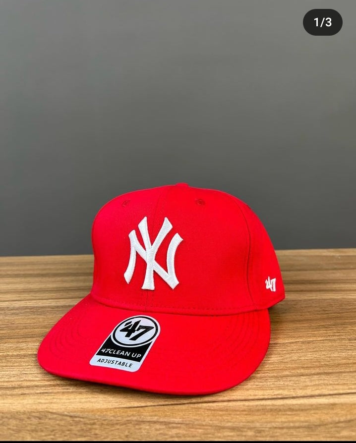 Adjustable NY hat in red