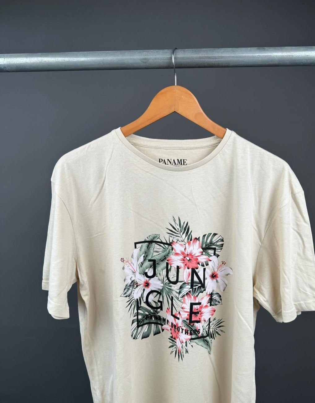 Paname tee