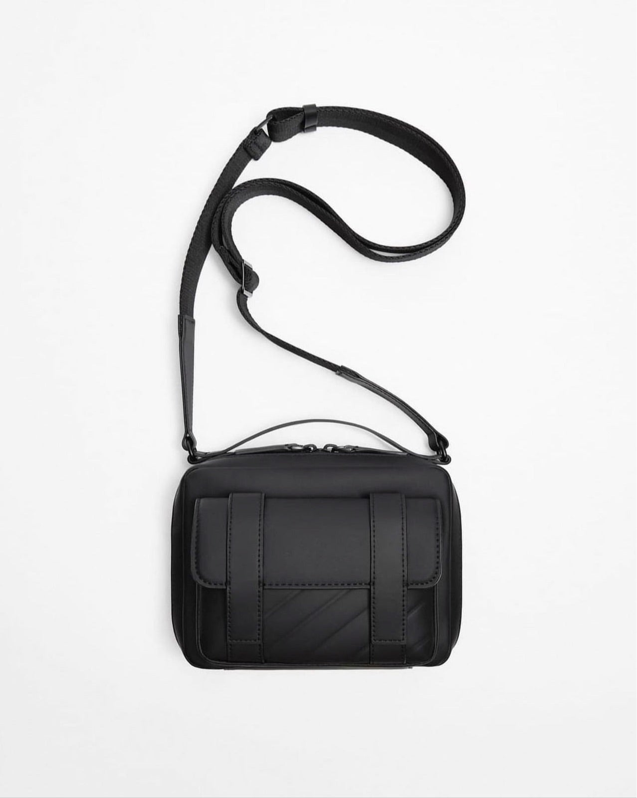 Zara monochrome leather side bag pop