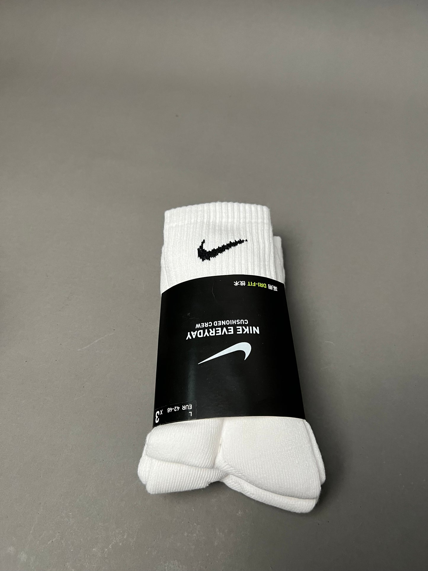 3 in 1 calf Nike socks in white