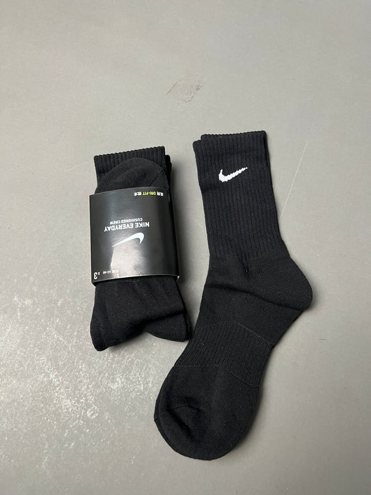 3 in 1 calf Nike socks in black