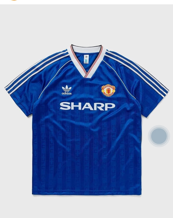 Manchester united retro jersey