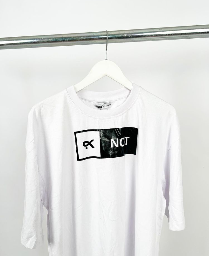 Why knot oversized tee
