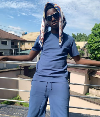 Mango set in navy