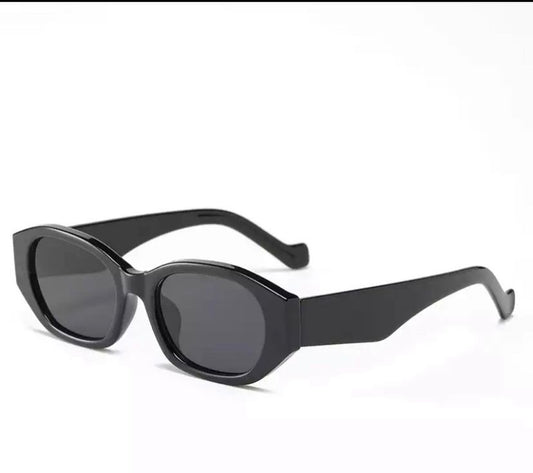 Female sunglasses in black
