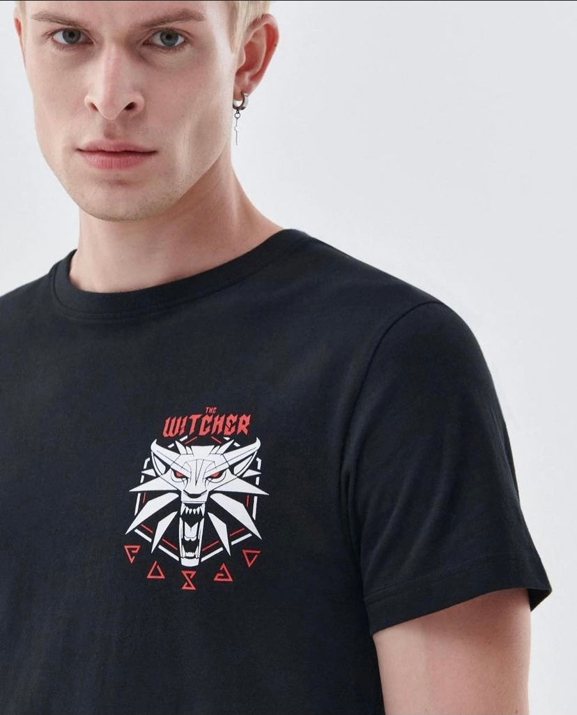 Cropp the witcher's tee