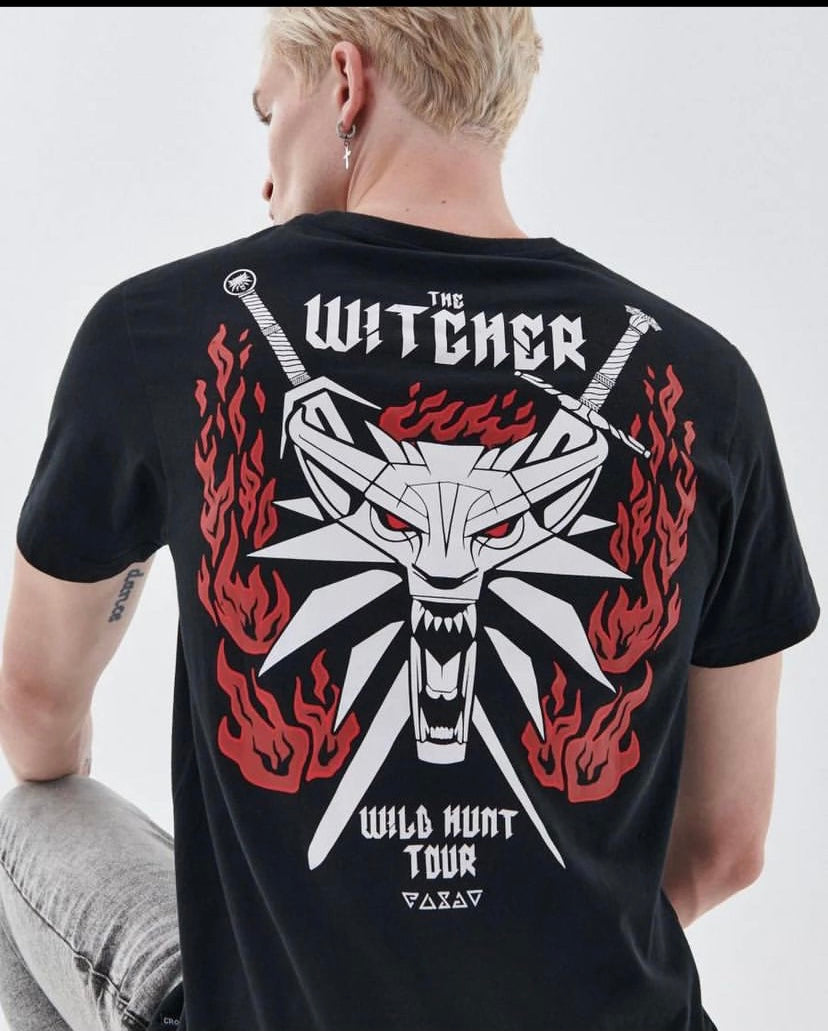 Cropp the witcher's tee