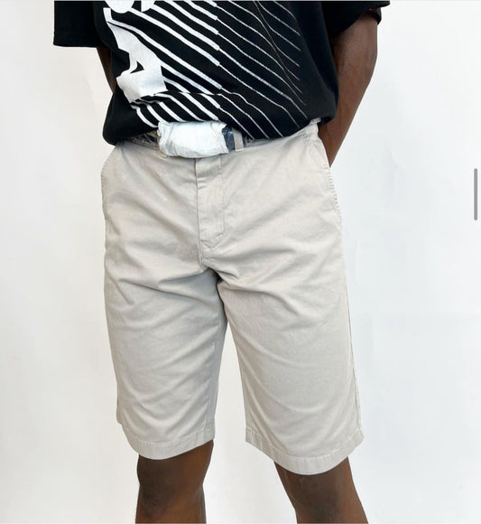 Celio chinos short ( comes with belt)