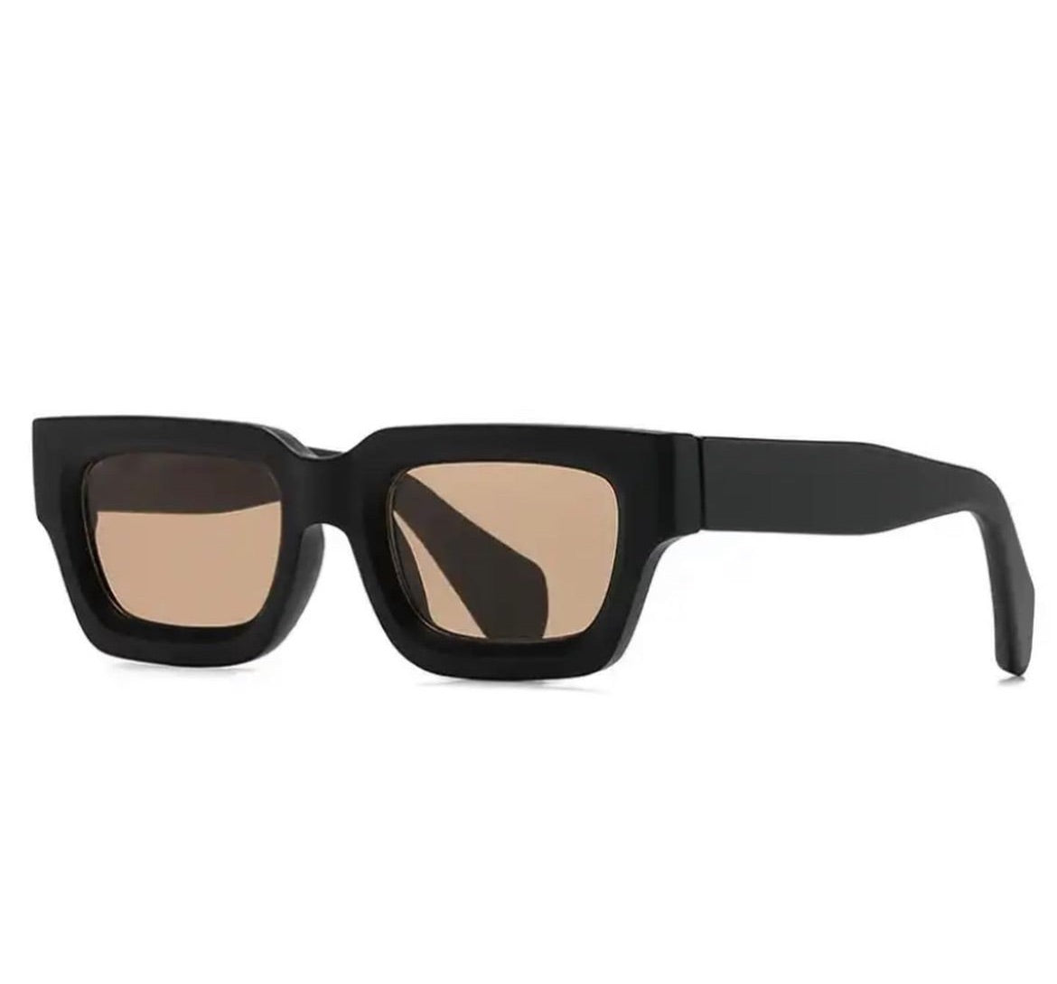 Vintage Men Trending Punk with matte black tea lens